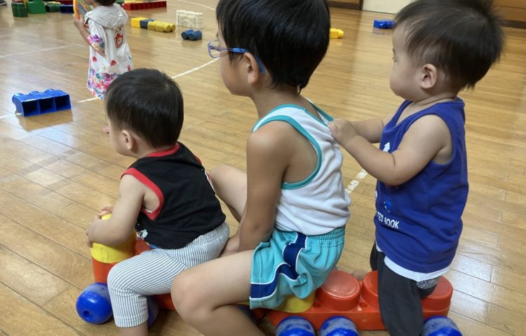 【体育館で遊んでから・・・マス掴み？】