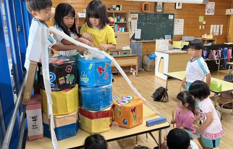 【流しそうめん開店です】